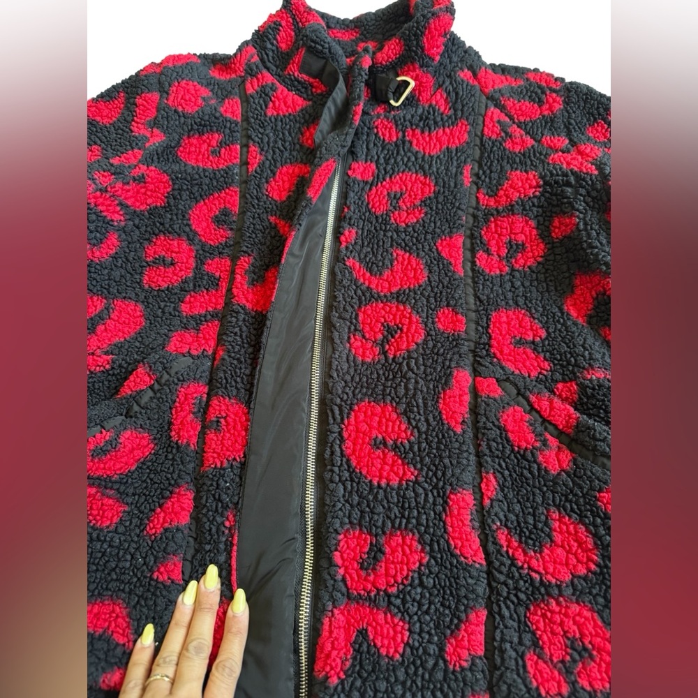 DKNY Black and Red Patterned Sherpa Jacket size Large - Picture 7 of 8